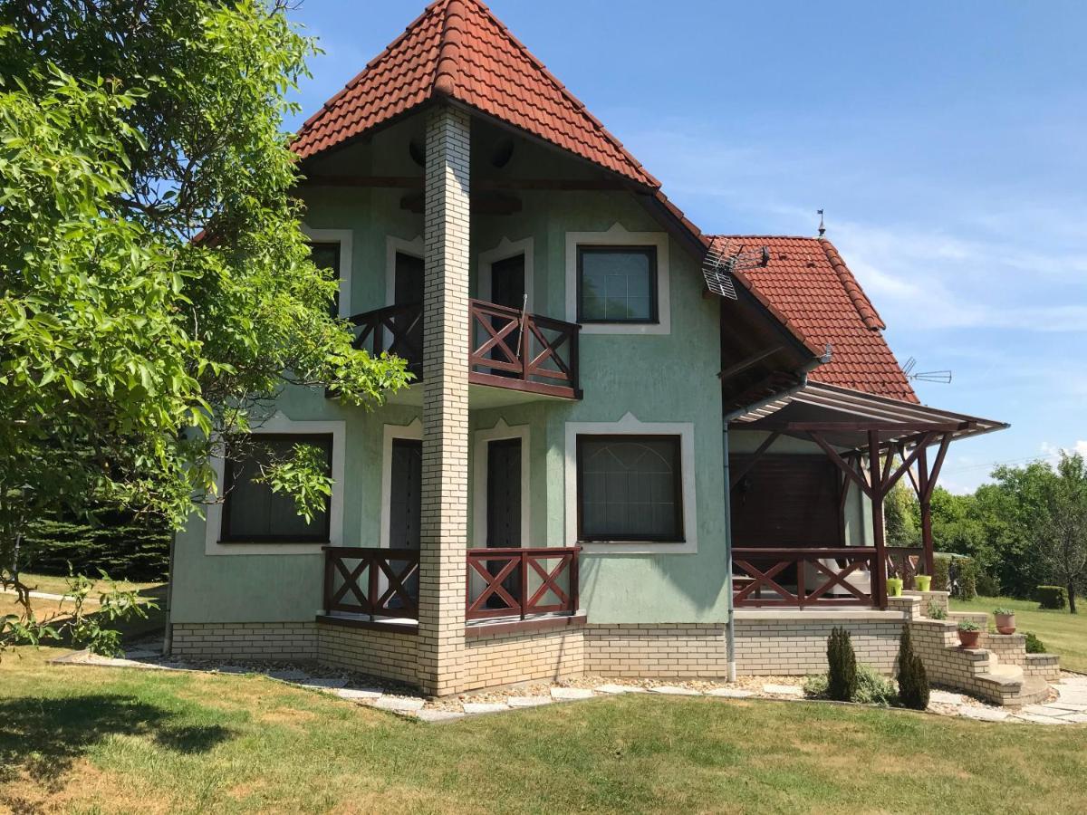Balaton Garden Apartment Balatongyörök Екстериор снимка