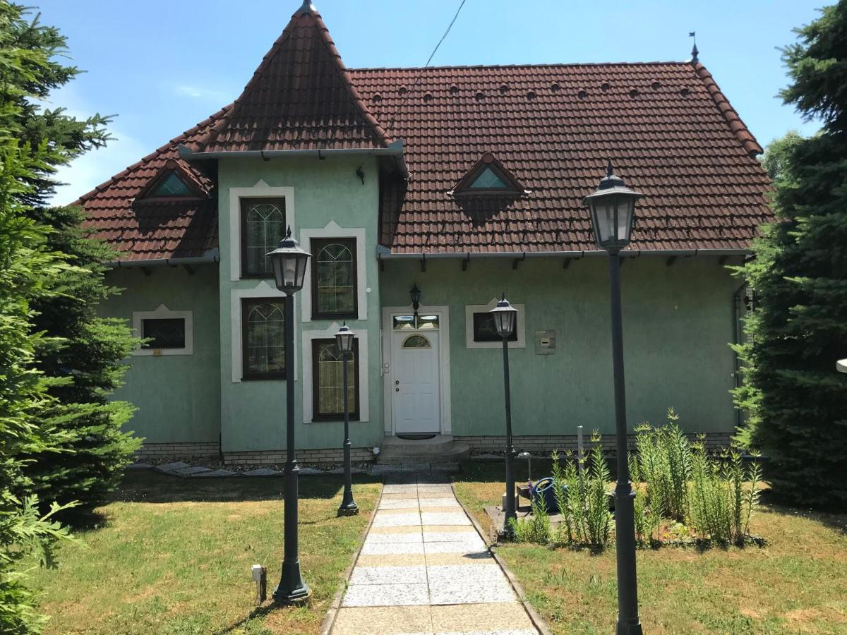 Balaton Garden Apartment Balatongyörök Екстериор снимка
