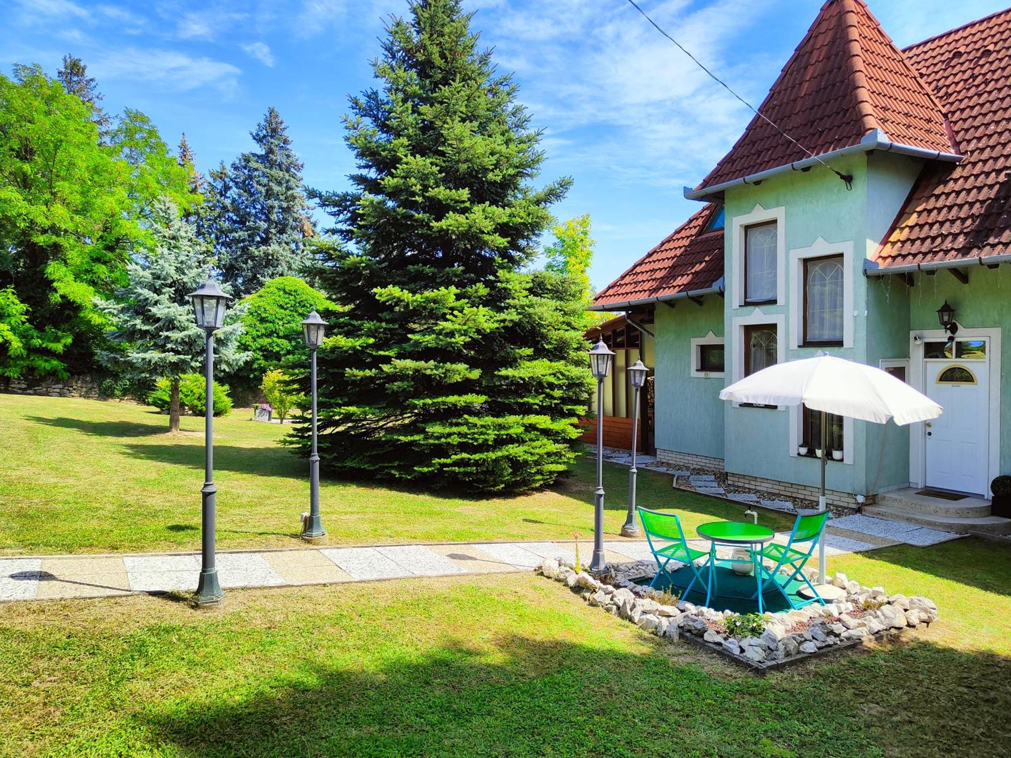 Balaton Garden Apartment Balatongyörök Екстериор снимка